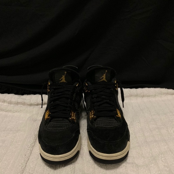 Jordan Royalty 4s size 11 - Picture 3 of 5